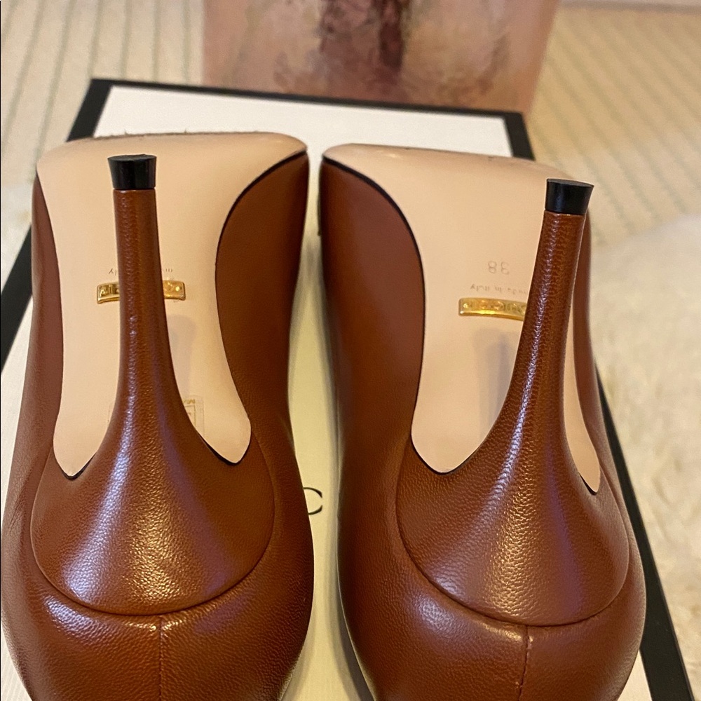 Gucci Brown Leather Heels with GG Horsebit Accents - Picture 9 of 14